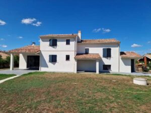 Ravalement de façade finition grattée à Pechbonnieu