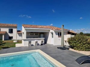 Ravalement de façade finition grattée à Pechbonnieu