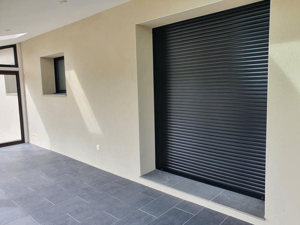 Enduit finition grattée réalisé à Seysses